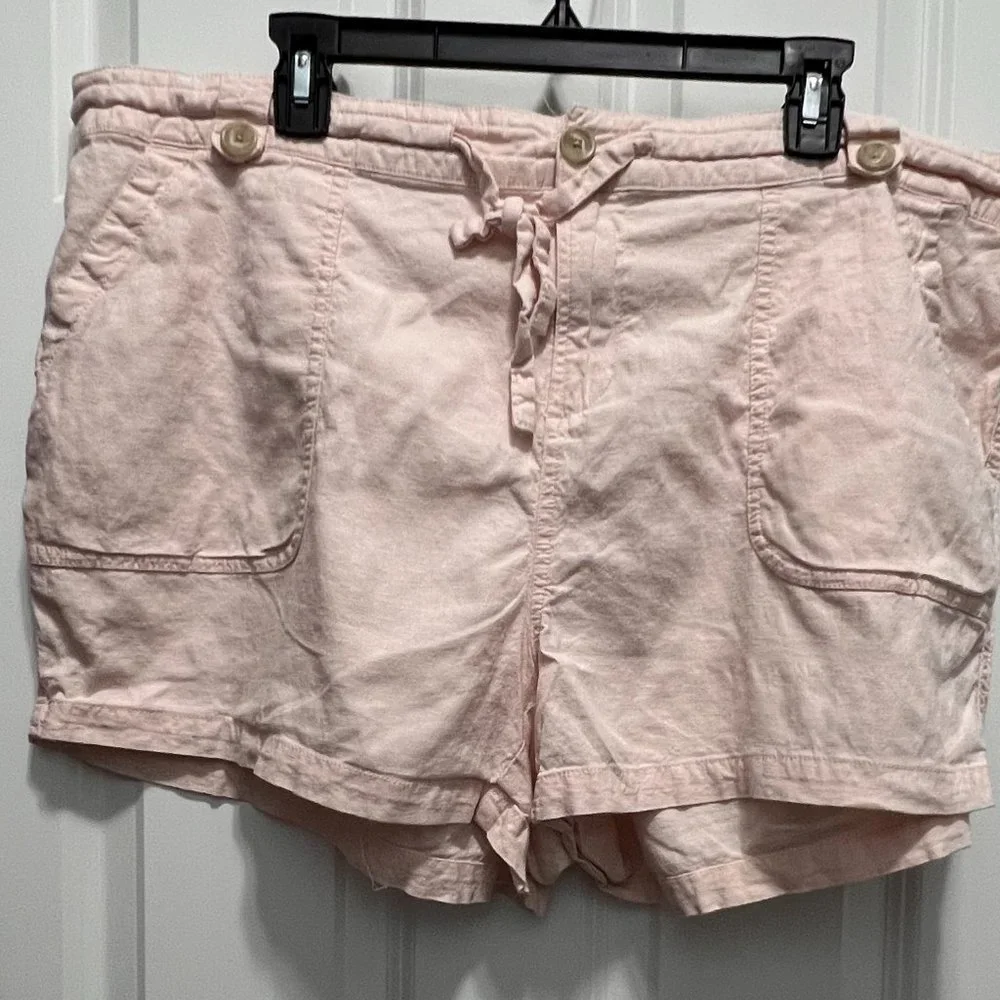 Torrid size 20 pink shorts